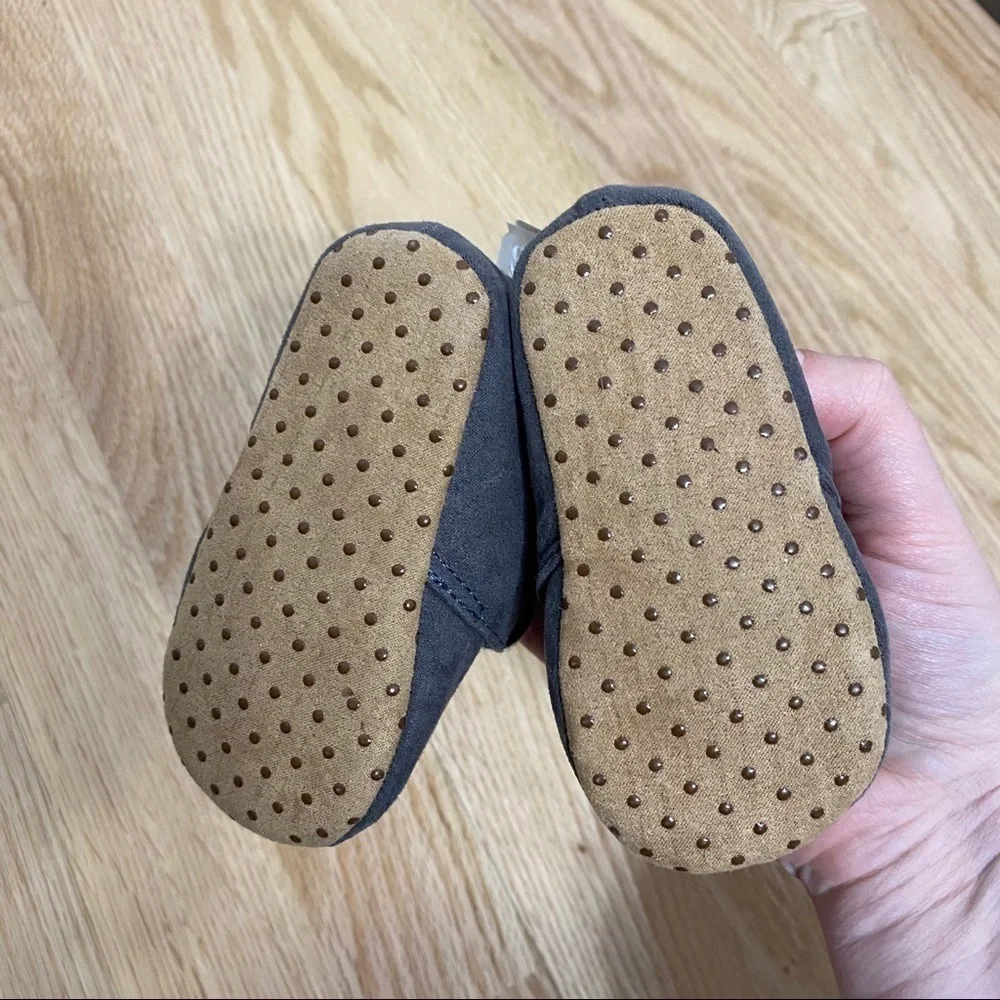 Old Navy Baby Brown Gray Chukka Boots NWT 6-12 mos